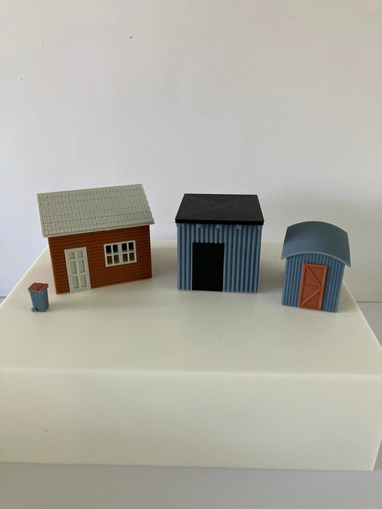 H0 Scenery: Drie verschillende schuurtjes, Hobby en Vrije tijd, Modeltreinen | H0, Overige merken, Gelijkstroom of Wisselstroom