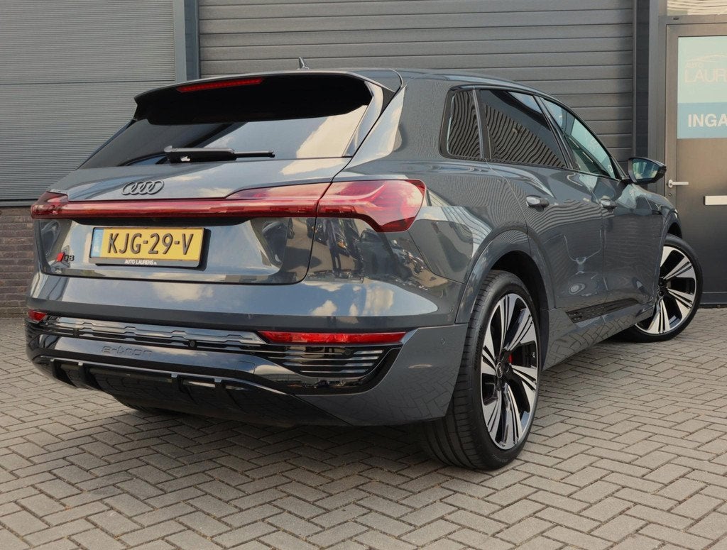 Audi Q8 e-tron 55 quattro S Edition 115 kWh | 94% SOH | Pano, Auto's, Audi, Automaat, Zwart, Q8 e-tron, Leder
