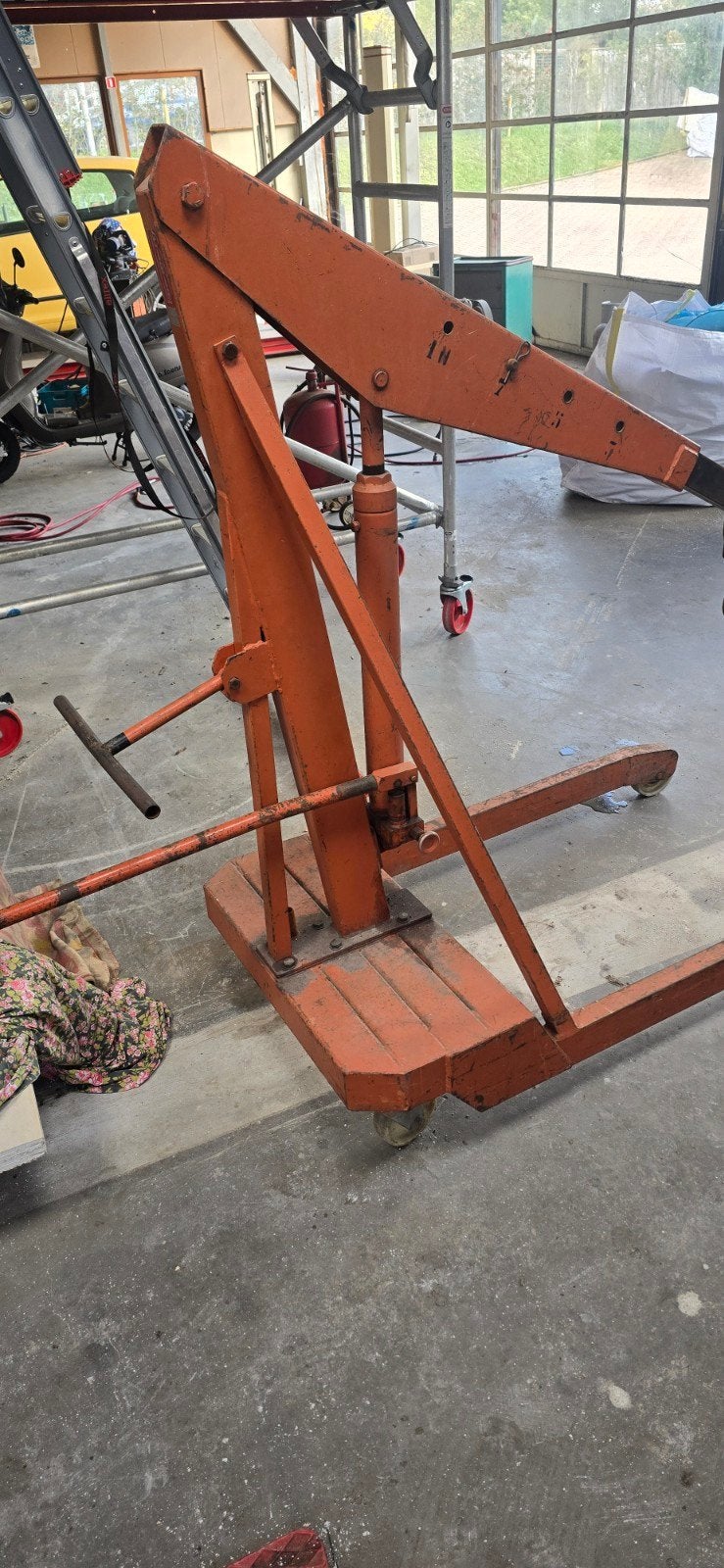Robuuste Oranje Werkplaatskraan 1500kl, Ophalen