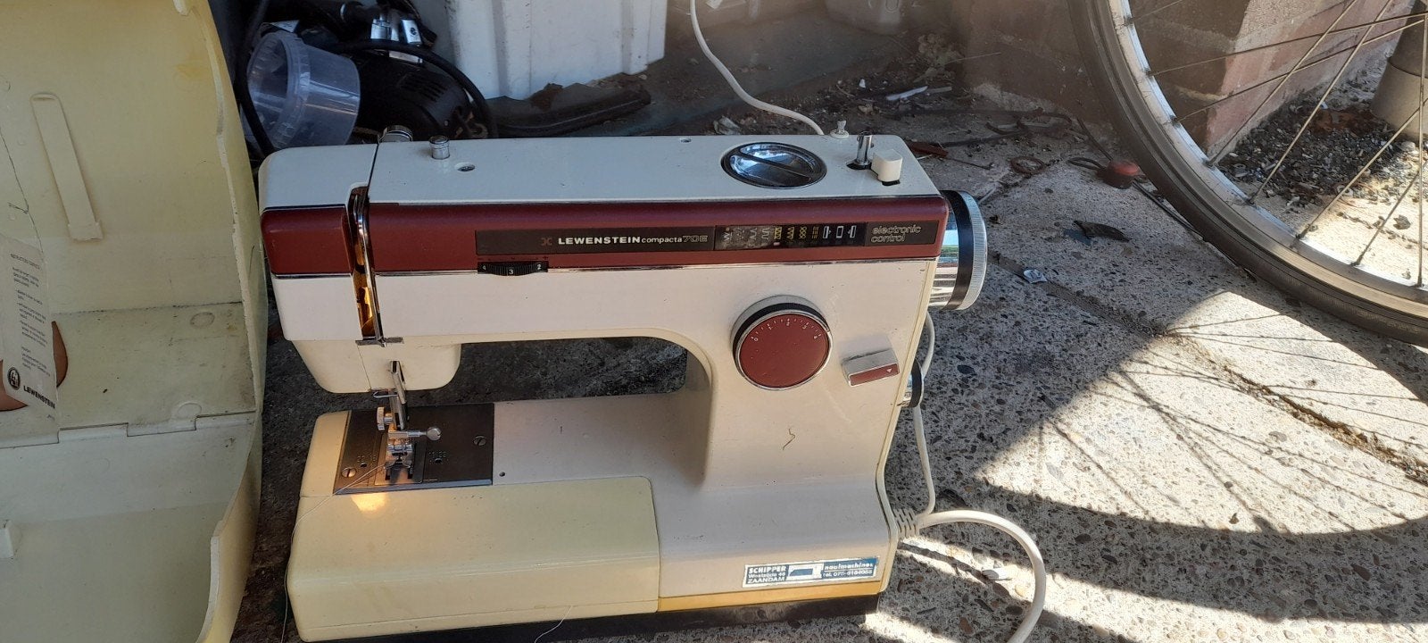 Lewenstein Compacta 70E Naaimachine, Ophalen, Gebruikt, Naaimachine, Lewenstein