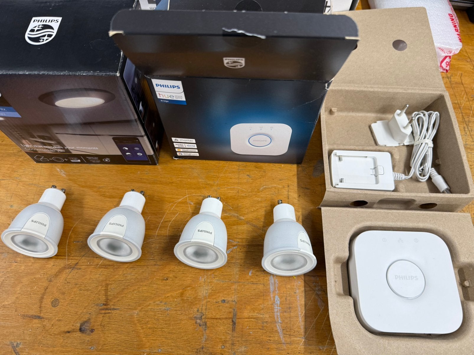 Te Koop: 4 x  HEU GU10 LED RGB spots en driver, Ophalen of Verzenden, Zo goed als nieuw, Minder dan 30 watt, Led-lamp