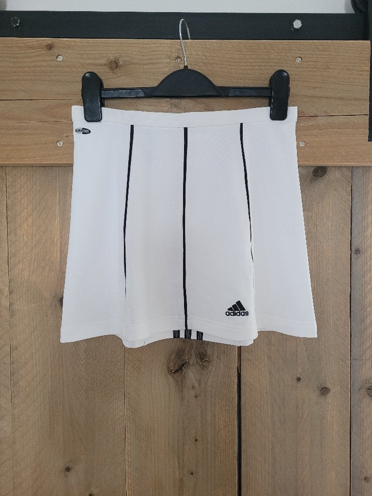 Adidas dames sportrokje / tennis rokje wit maat S / M, Sport en Fitness, Adidas, L00, Ophalen of Verzenden, Zo goed als nieuw