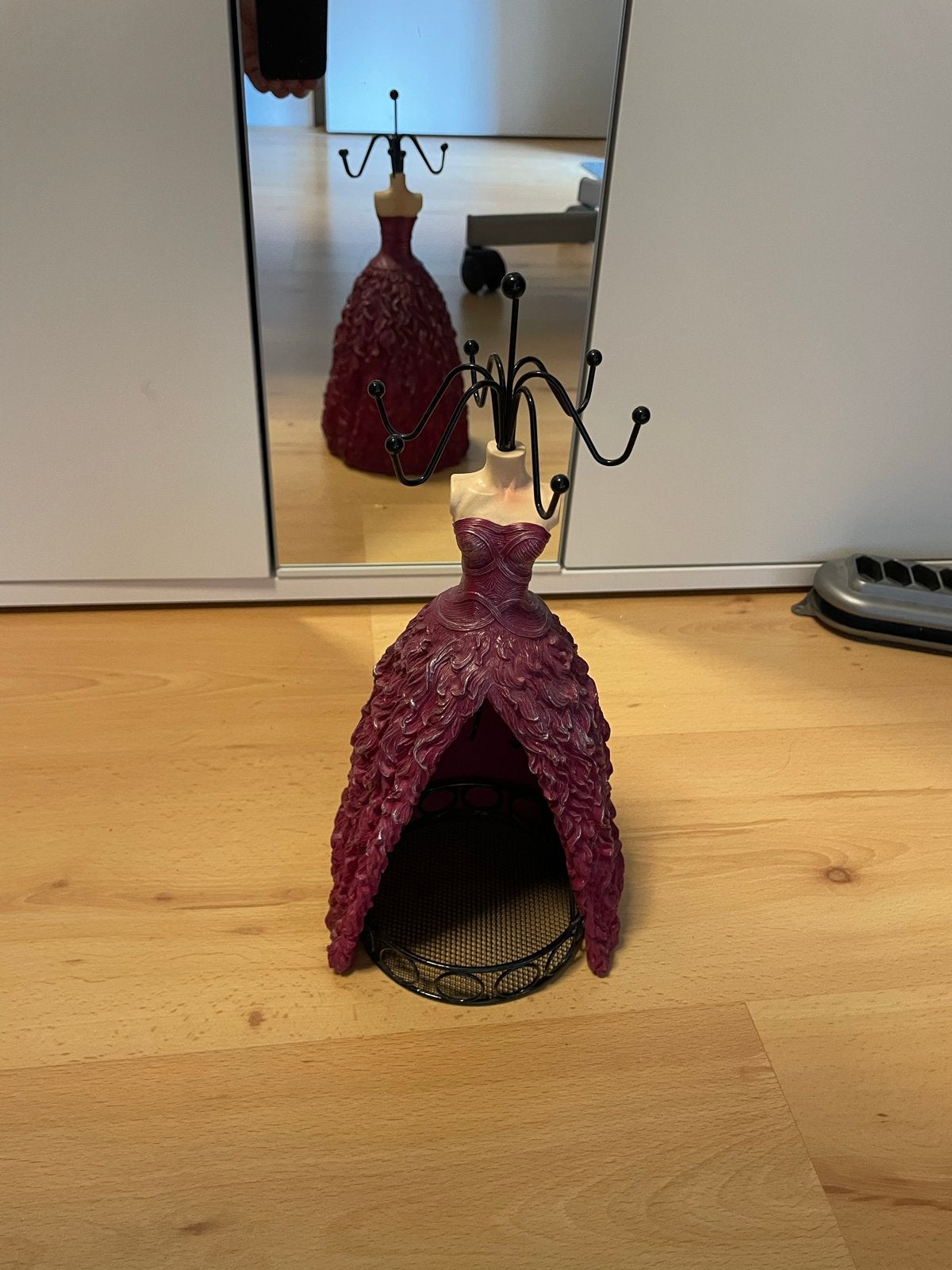 Sieradenstandaard ballroom paspop - 30 cm, Ophalen, Zo goed als nieuw, Paars, Overige materialen