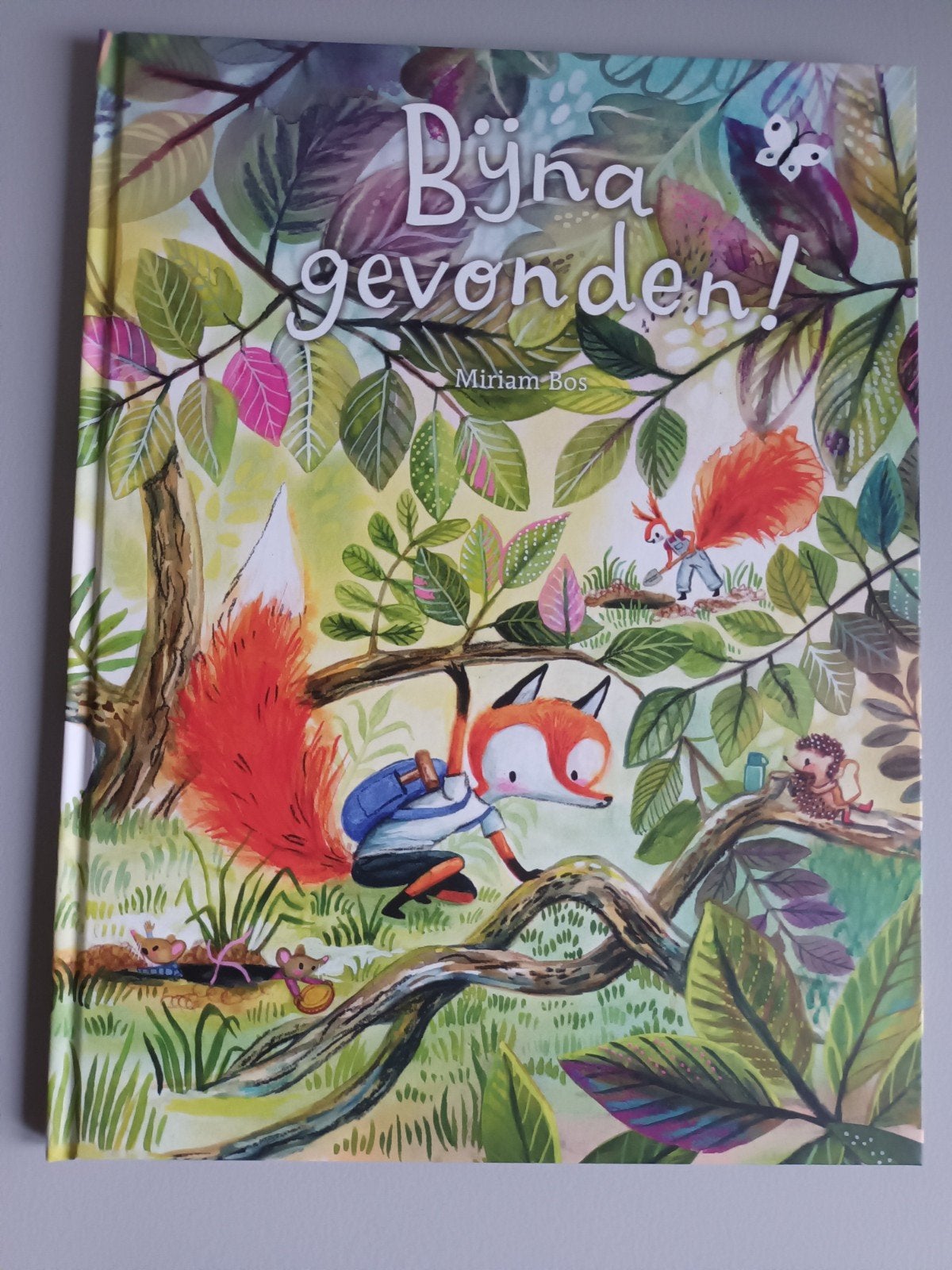 Nieuw boek prentenboek Miriam Bos Bijna gevonden! Nieuwe, Ophalen of Verzenden, Nieuw, Miriam Bos, Prentenboek