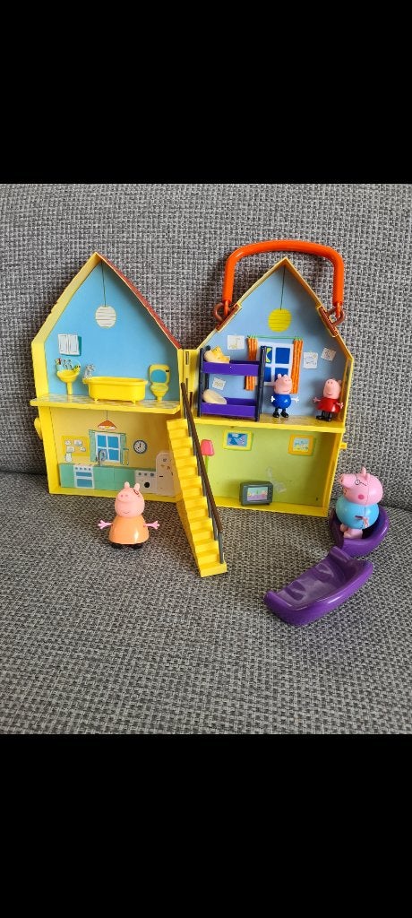 Peppa pig inklapbaar huis met poppetjes, Ophalen of Verzenden, Gebruikt