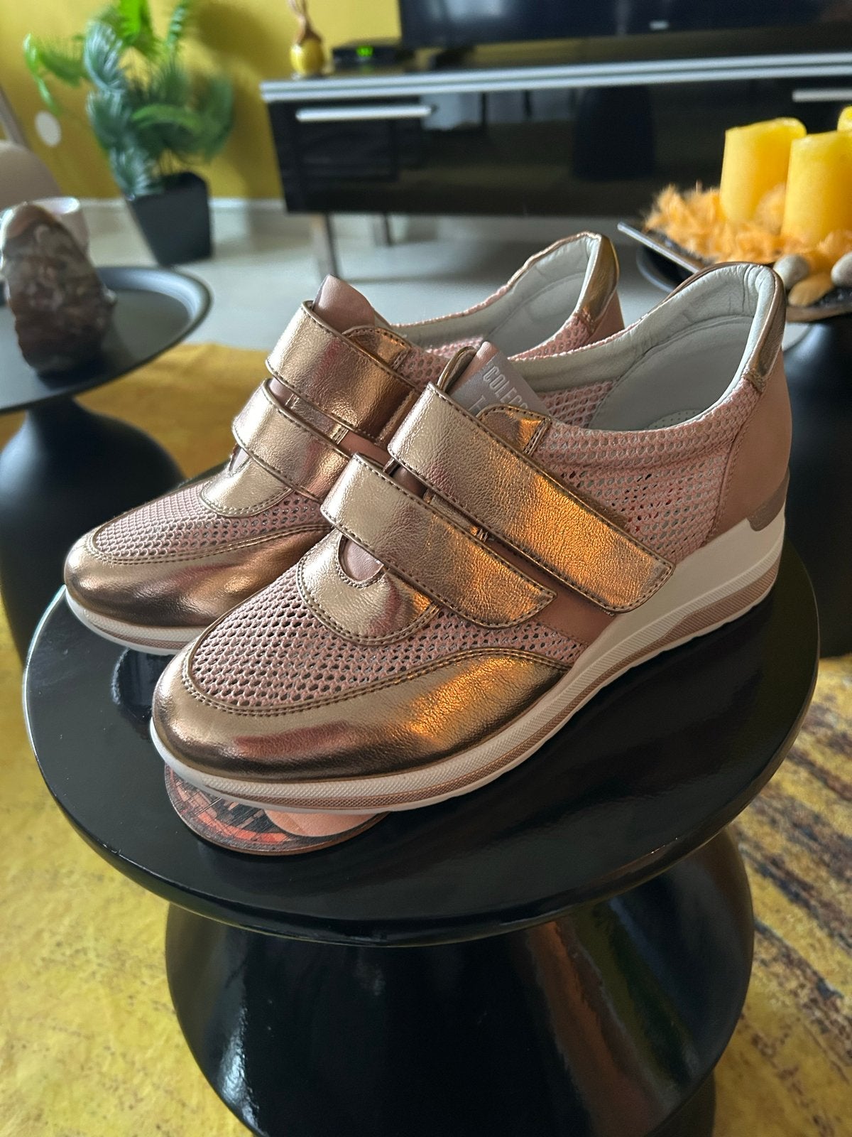 Nieuwe Roségouden Sneakers Maat 40, Ophalen of Verzenden, Nieuw, Overige kleuren, Sneakers of Gympen