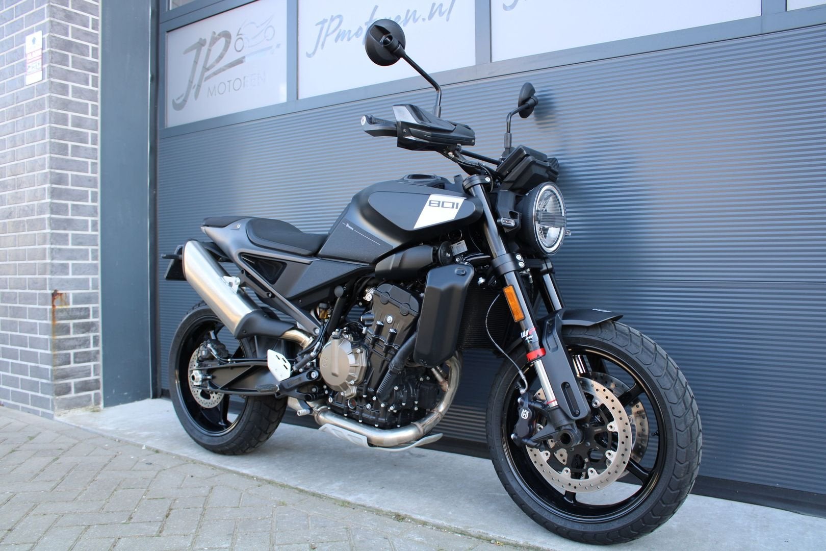 Husqvarna 801 Svartpilen KTM 790 (2024) *Org. NL*Fab.garanti, 2 cilinders, Motorrijbewijs A, Bedrijf, Onbekend