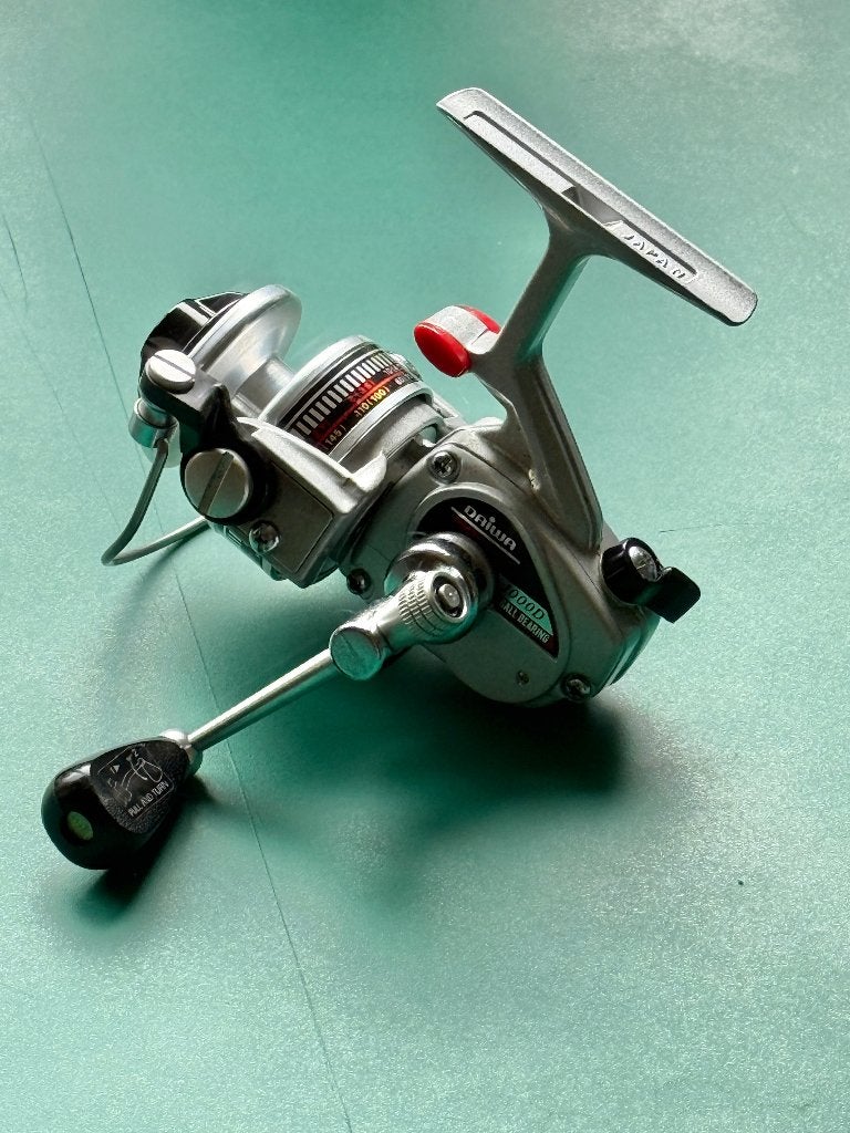Prachtige Daiwa 1000D Ballbearing molen ongebruikt!, Watersport en Boten, Ophalen, Zo goed als nieuw, Molen