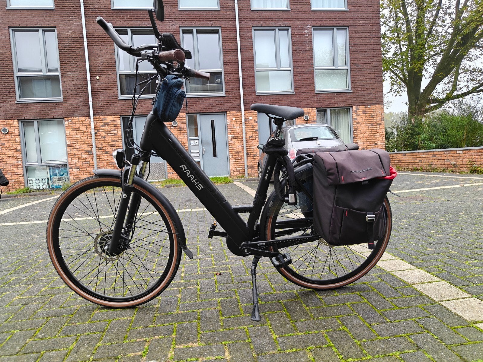 RAAKS Belton E-bike met 2 accu's en accessoires, Zo goed als nieuw, 55 tot 59 cm, 30 tot 50 km per accu, Ophalen