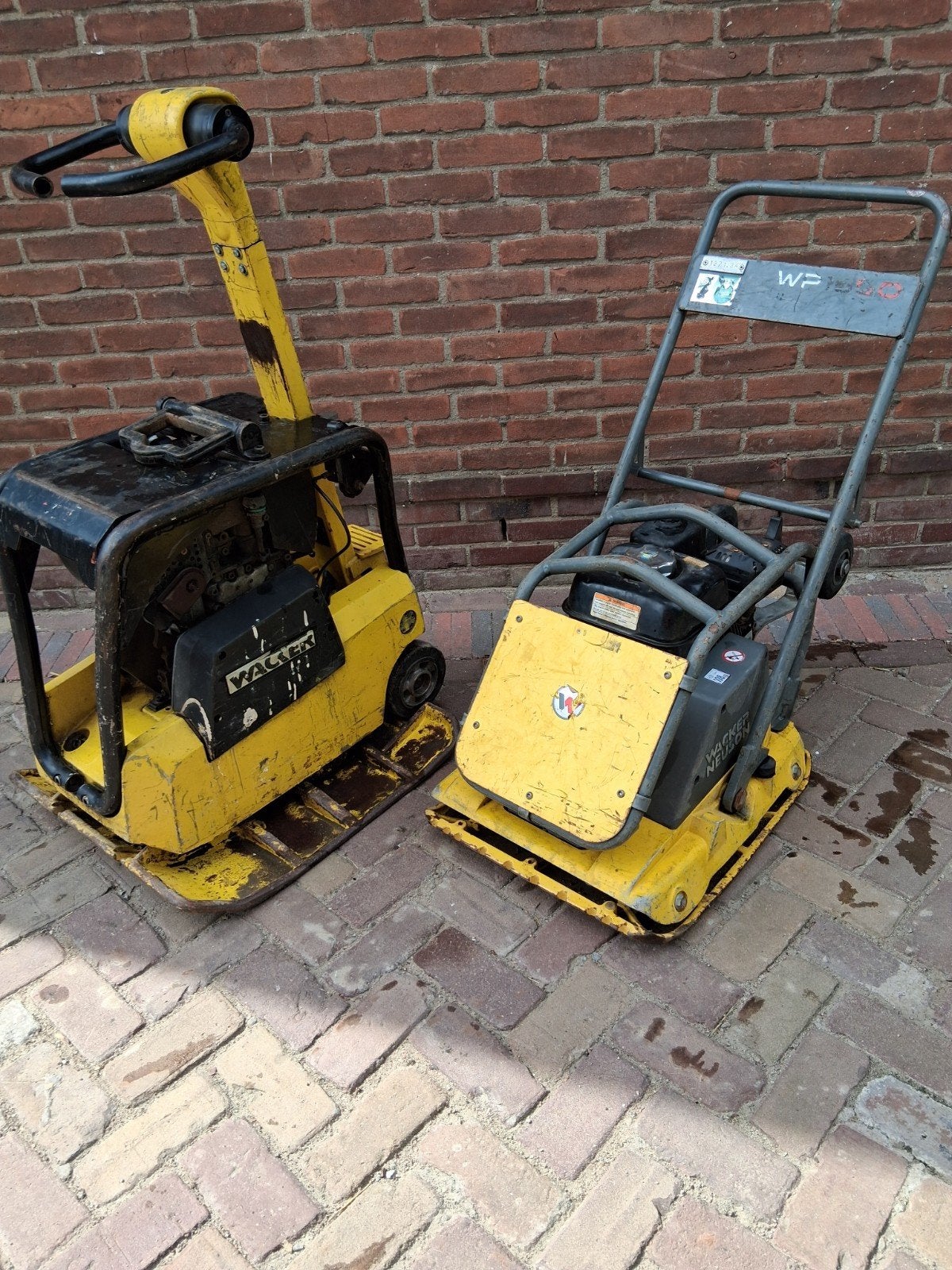 Wacker trilplaten 1550 en 2560 trilplaat, Ophalen of Verzenden, Gebruikt