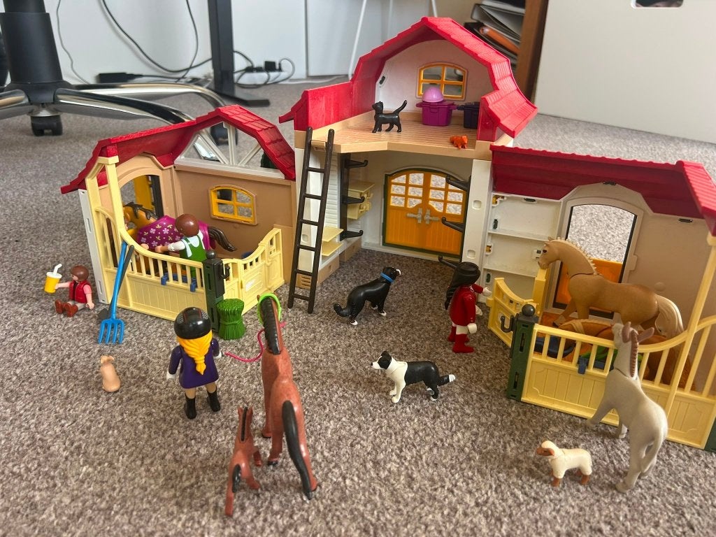 Playmobil manege, leuke set!, Ophalen of Verzenden, Zo goed als nieuw