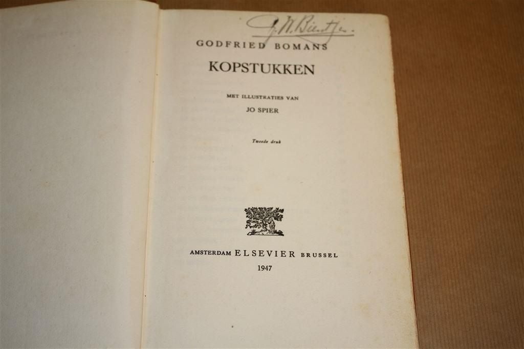 Kopstukken. Godfried Bomans. 2e druk 1947., Boeken, Ophalen of Verzenden, Gelezen