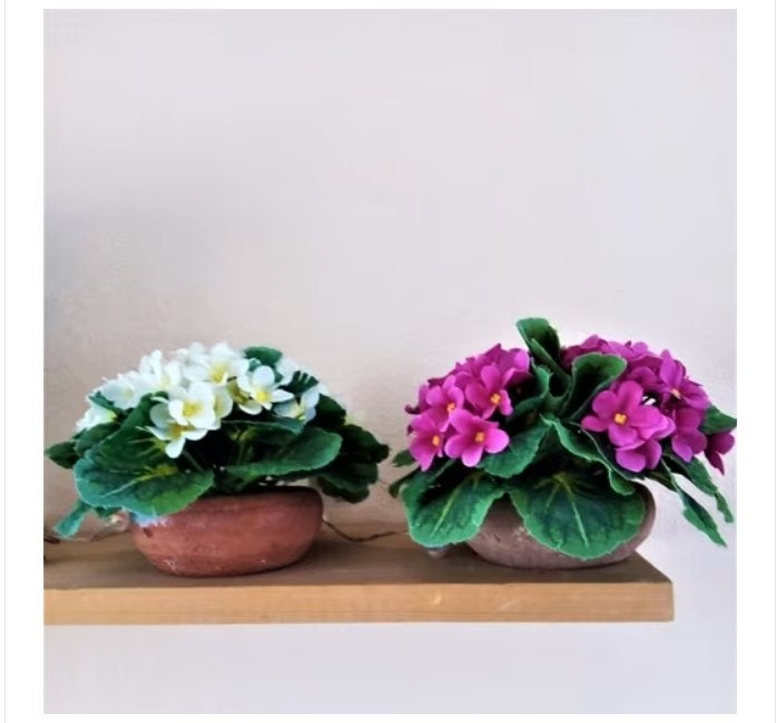 2 kunstbloemen stenen potjes kaapse viooltjes fuchsia/wit, Binnen, Gebruikt, Ophalen of Verzenden, Kunststof