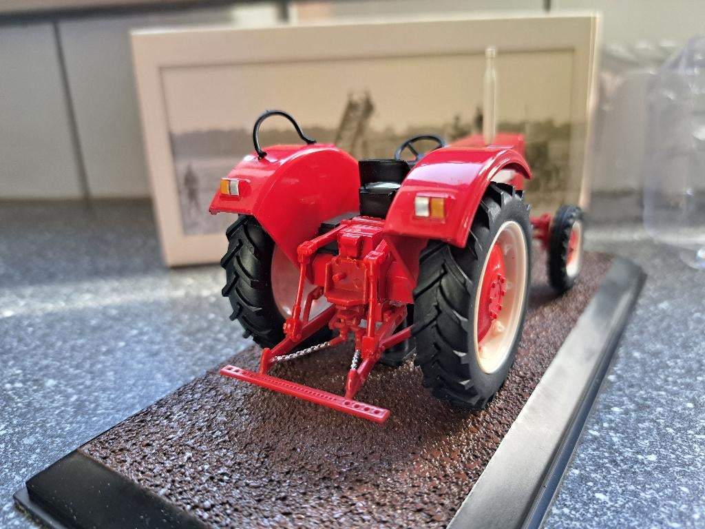 McCormick International (IHC) 624    1970, Ophalen of Verzenden, Nieuw, Tractor of Landbouw, Overige merken