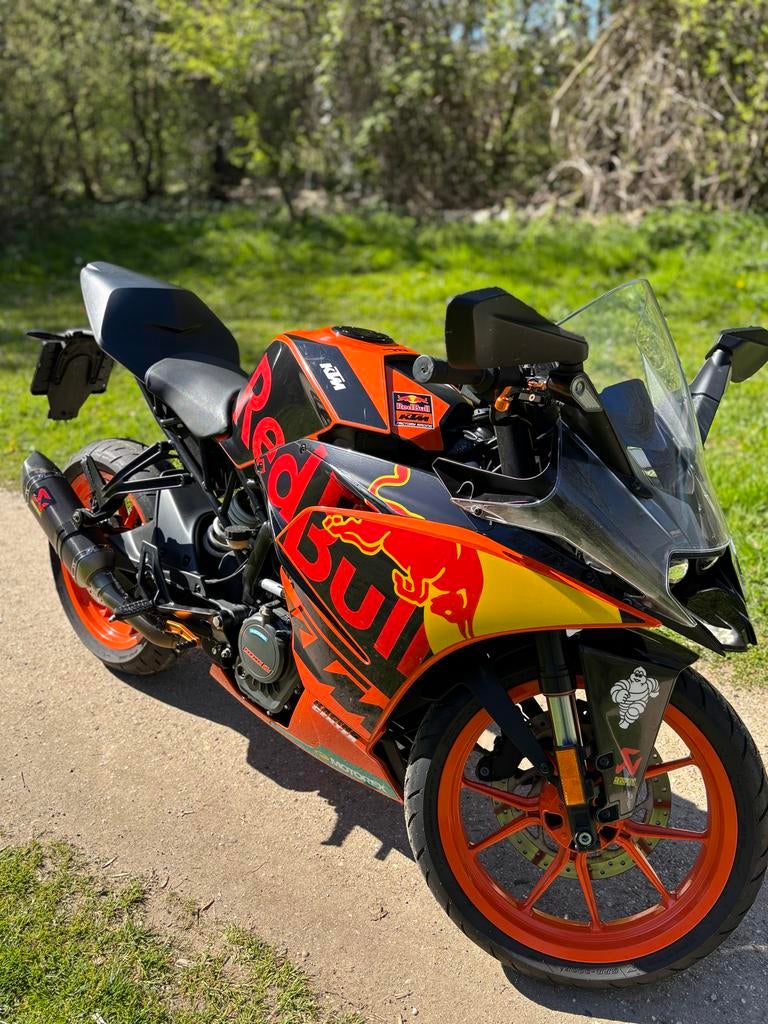 Red Bull KTM RC125 2019 Akrapovič A1, Sportuitlaat, Gebruikt, 11 kW of minder, Handgeschakeld