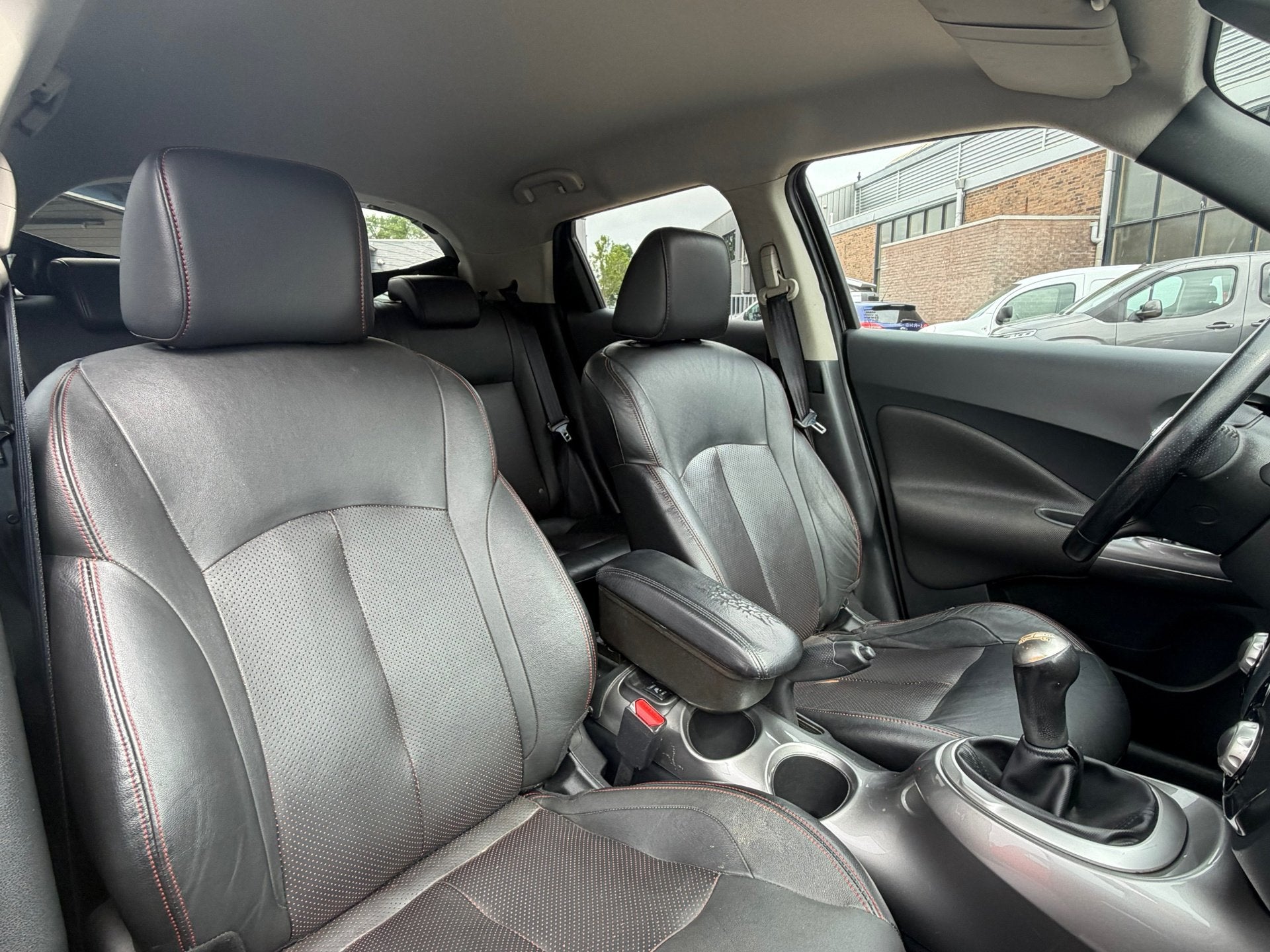Nissan Juke 1.6 Tekna | Black Pepper | Bluetooth/Navi/Cruise, Auto's, Voorwielaandrijving, Euro 5, Stof, 4 cilinders