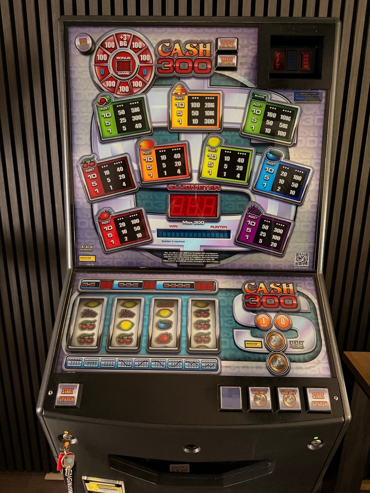 Cash 300 Gokkast met handleidingen en sleutels, Verzamelen, Automaten | Gokkasten en Fruitautomaten, Euro, Ophalen, Gebruikt, Met sleutels
