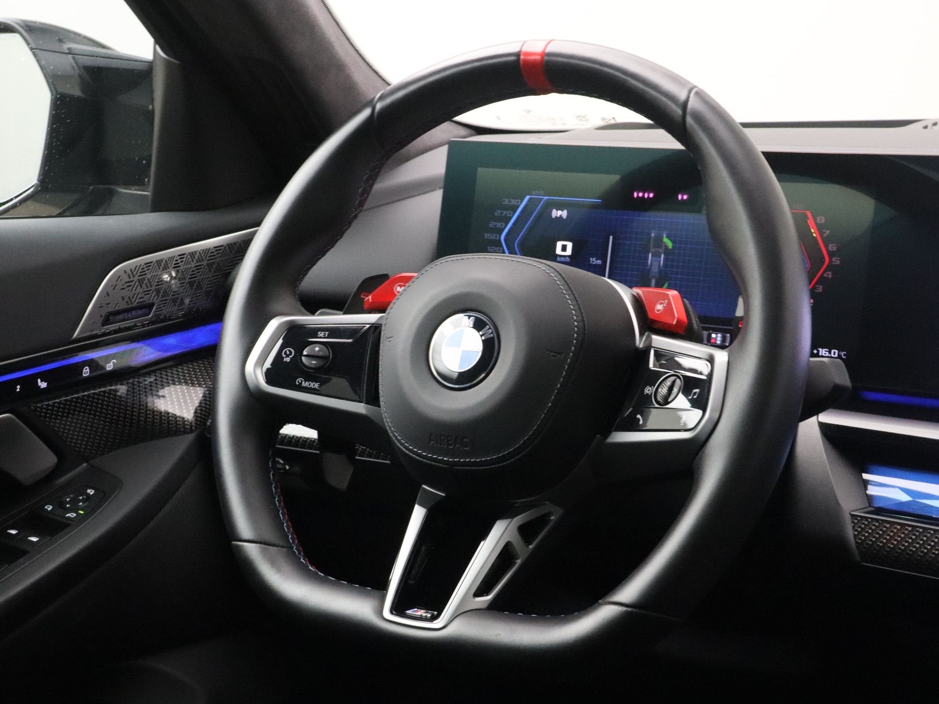 BMW M5 Sedan incl. alarmklasse 5 & milltek uitlaatsysteem, Auto's, Dealer onderhouden, Gebruikt, 4395 cc, Overige brandstoffen