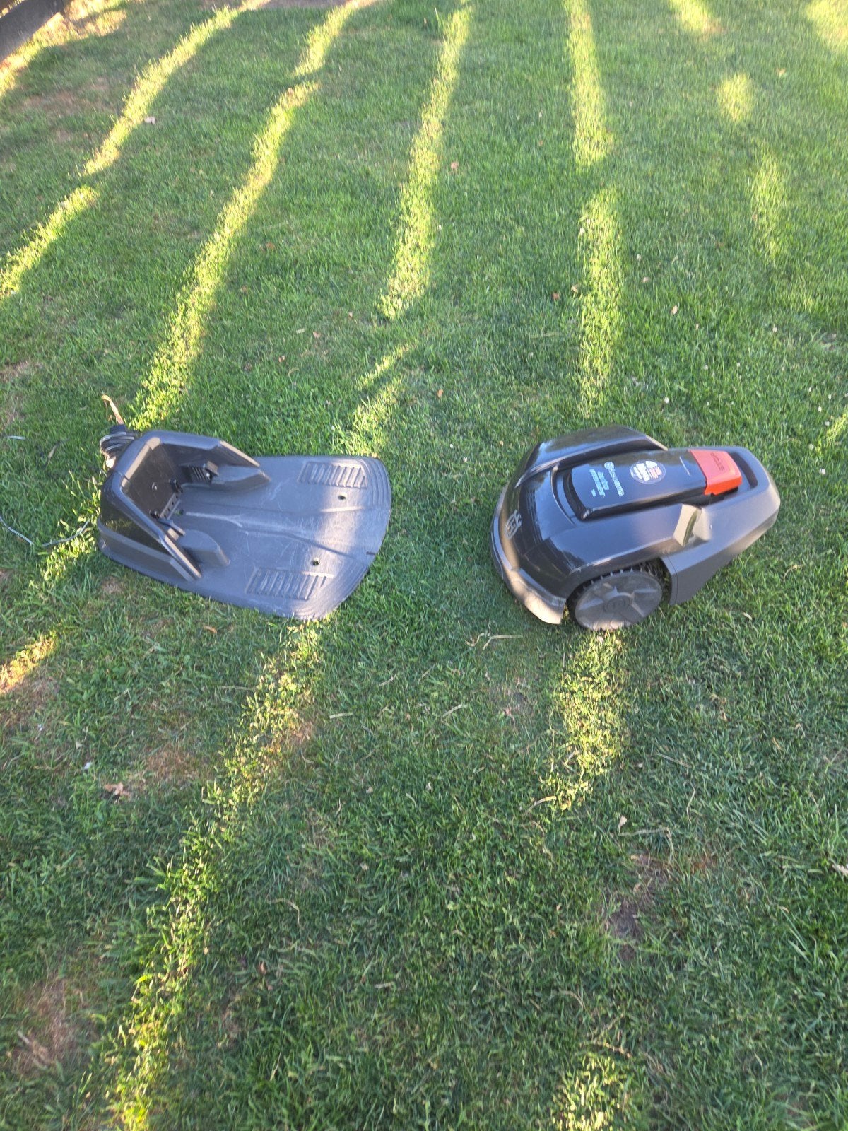 Husqvarna 105 met laadstation, Ophalen of Verzenden