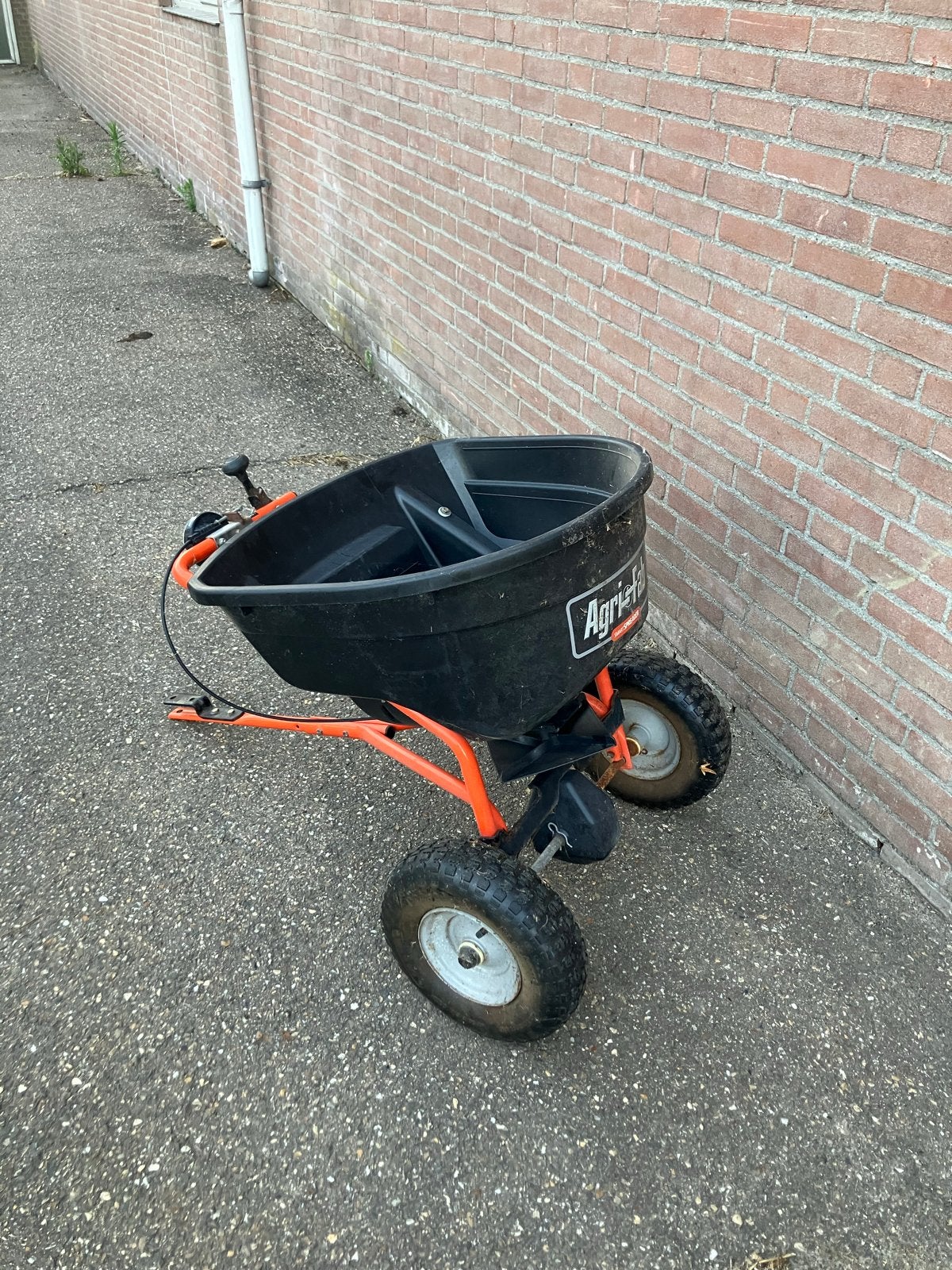 Agri-Fab SmartSpreader Strooier - Gebruikt, Ophalen, Gebruikt