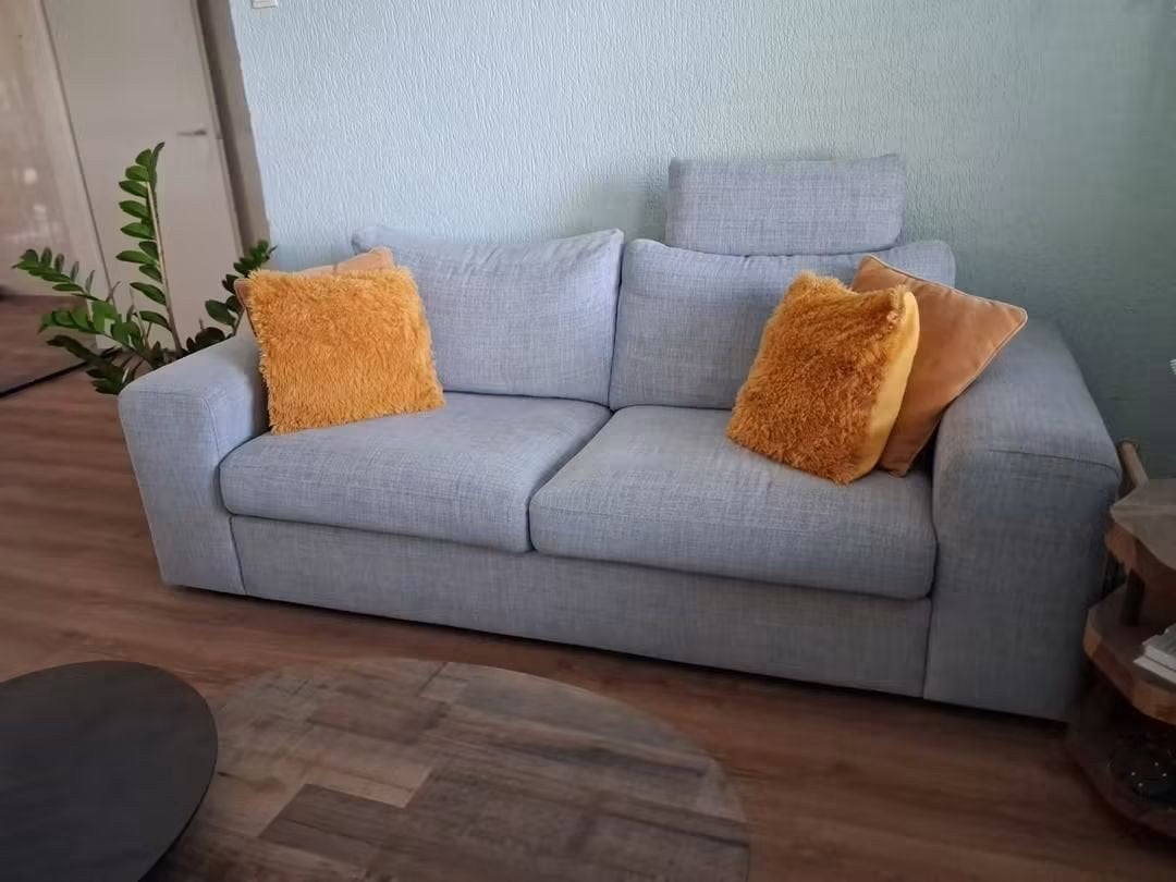 Comfortabele 2-zitsbank in licht grijs/blauw, Ophalen, Gebruikt, Tweepersoons, 75 tot 100 cm