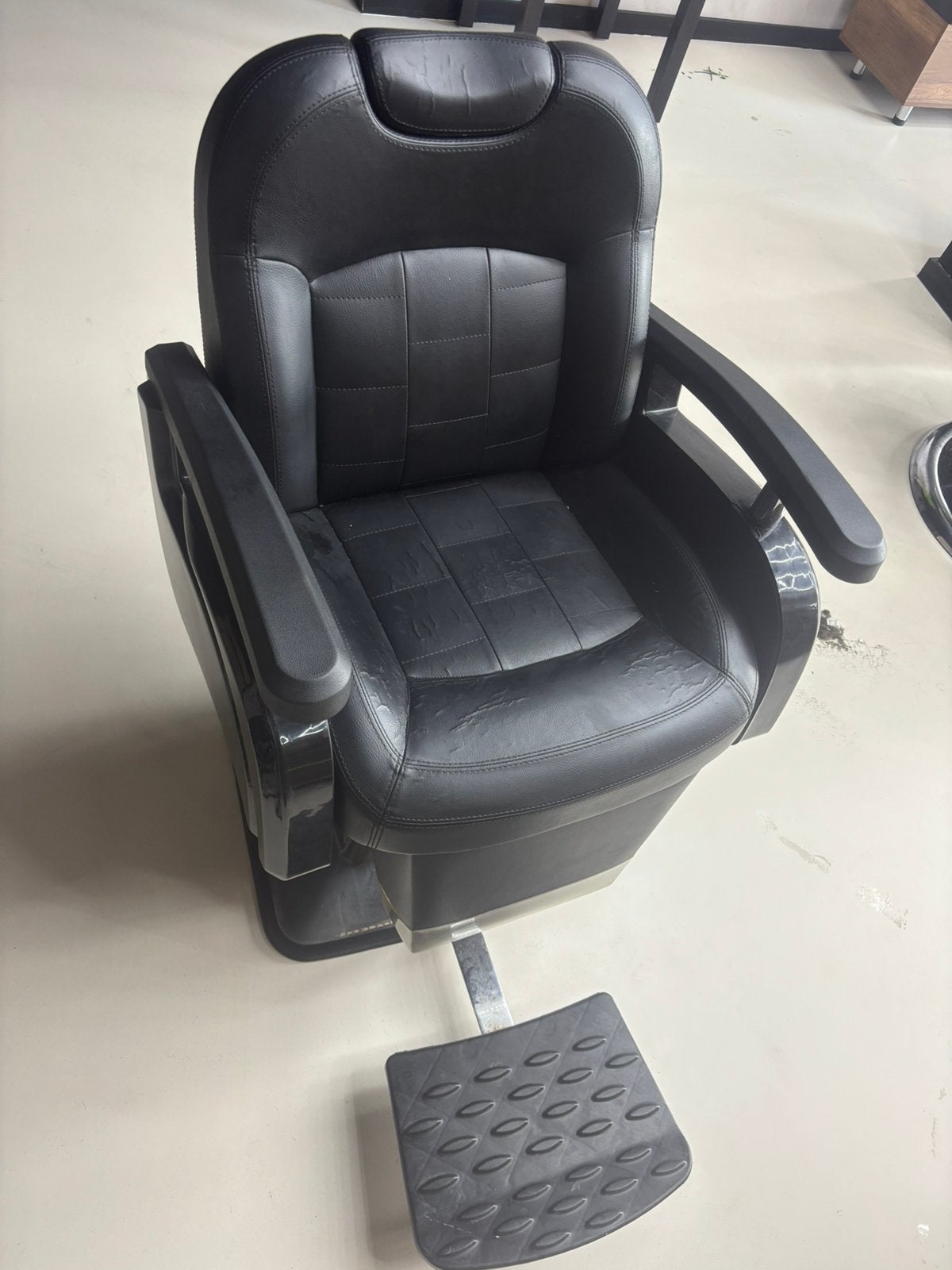 Kapper stoelen /2 stuk / Barbier stoelen