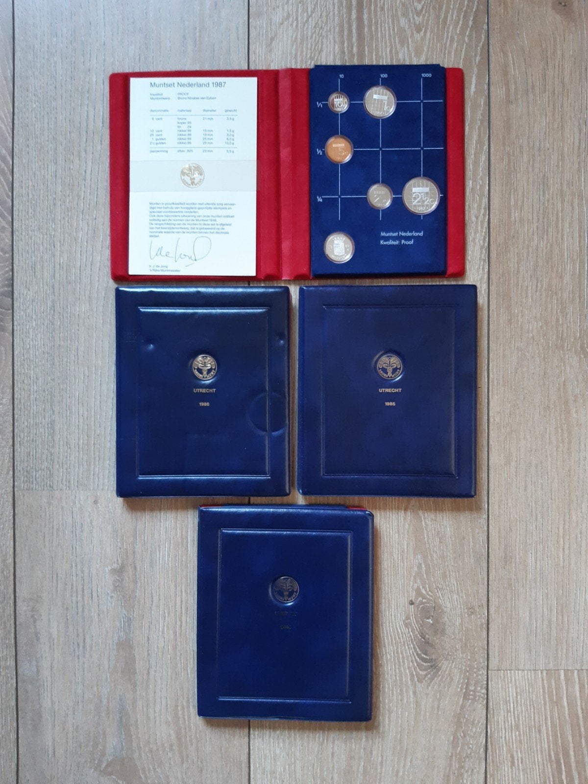 4 muntsets Nederland Met zilveren penning f.15.12, Ophalen, Koningin Beatrix