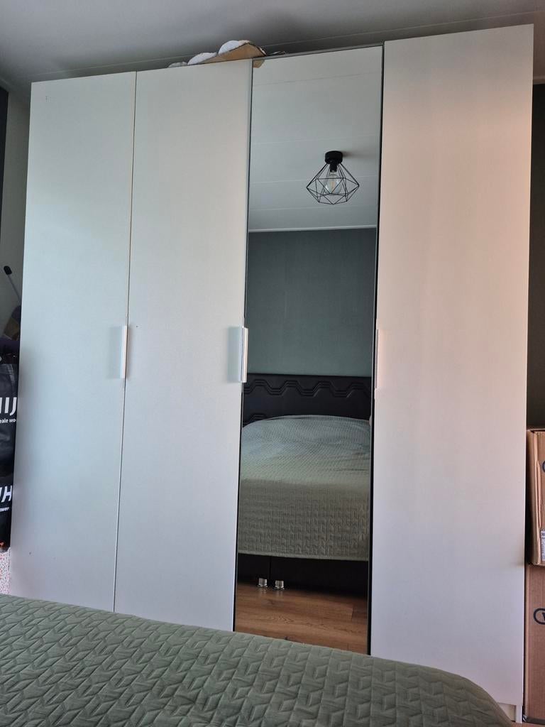Ikea Pax kledingkast met 4 deuren, waarvan 1 met spiegel, Ophalen, Overige materialen, Met deur(en), 200 cm of meer