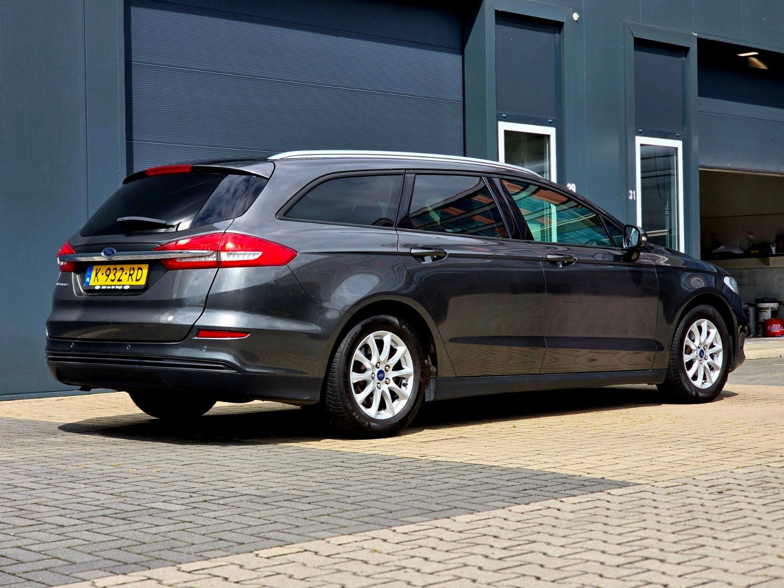 Ford Mondeo 1.5 Ecoboost 165pk 2019 Facelift onderhoudsboekj, Auto's, Stof, 4 cilinders, Mondeo, 1507 kg