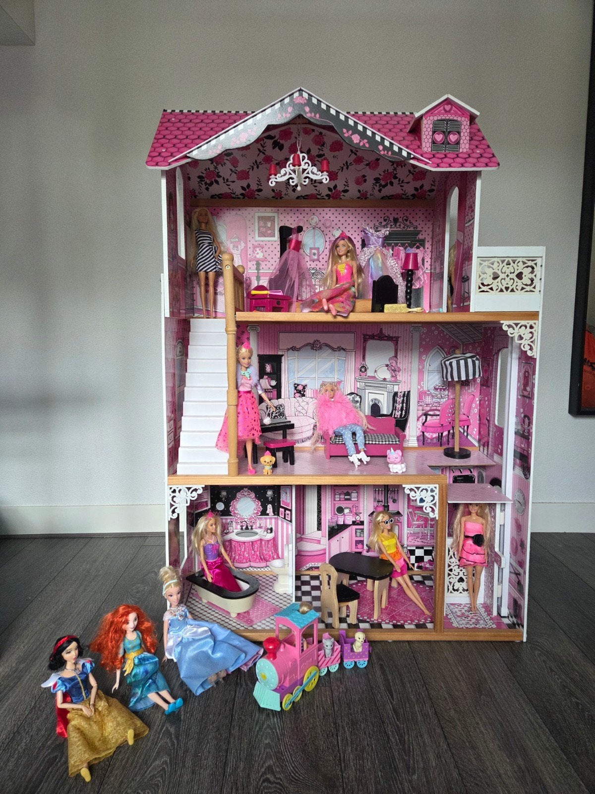 Groot Barbie Droomhuis + poppen +  accessoires!, Ophalen, Gebruikt, Barbie