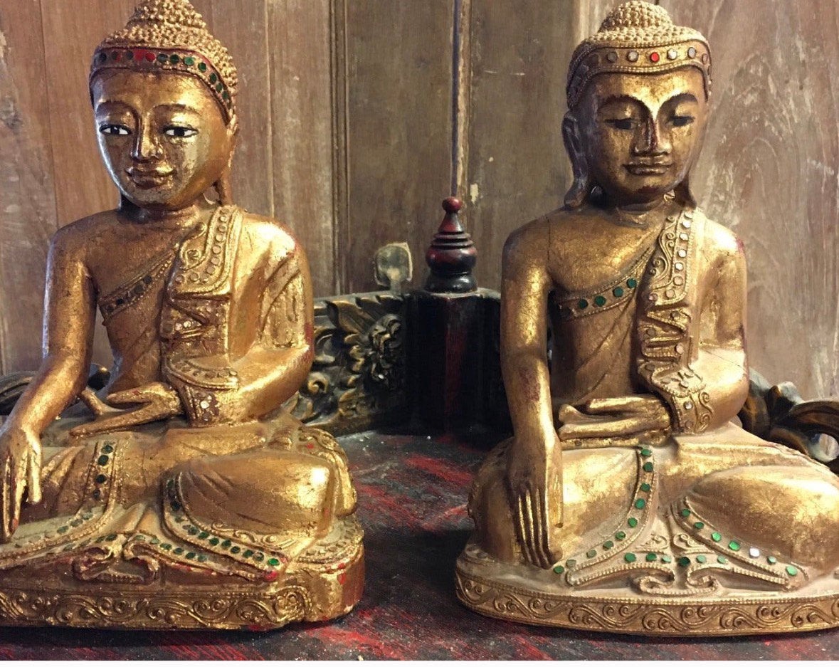 Twee antieke boeddhabeelden uit Birma / Myanmar, 19e eeuw, Gebruikt, 28 cm, Gouden accenten, Ophalen of Verzenden