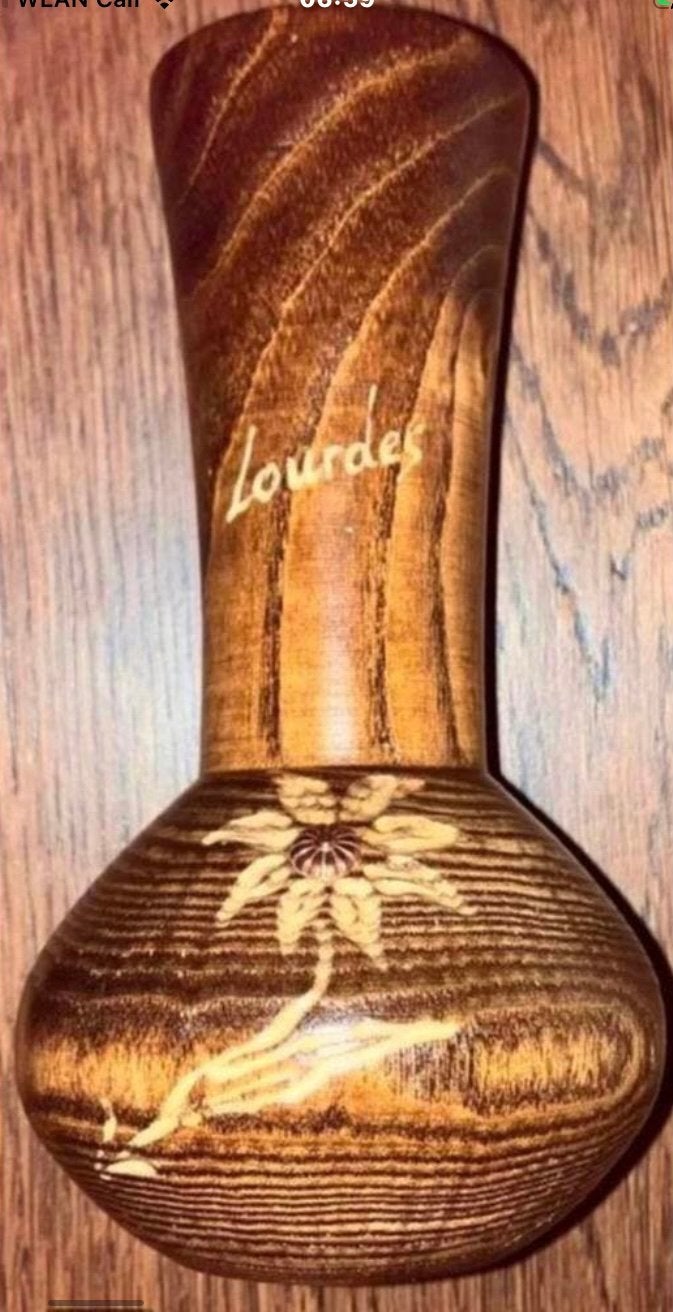 Lourdes mooi houten vaasje, Ophalen of Verzenden
