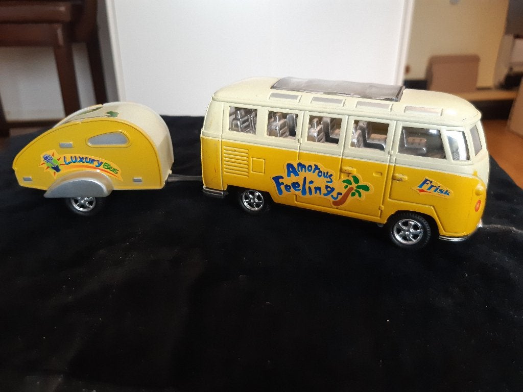 Volkswagen Samba busje met caravannetje 1:43, Ophalen of Verzenden, Zo goed als nieuw, Auto, Overige merken