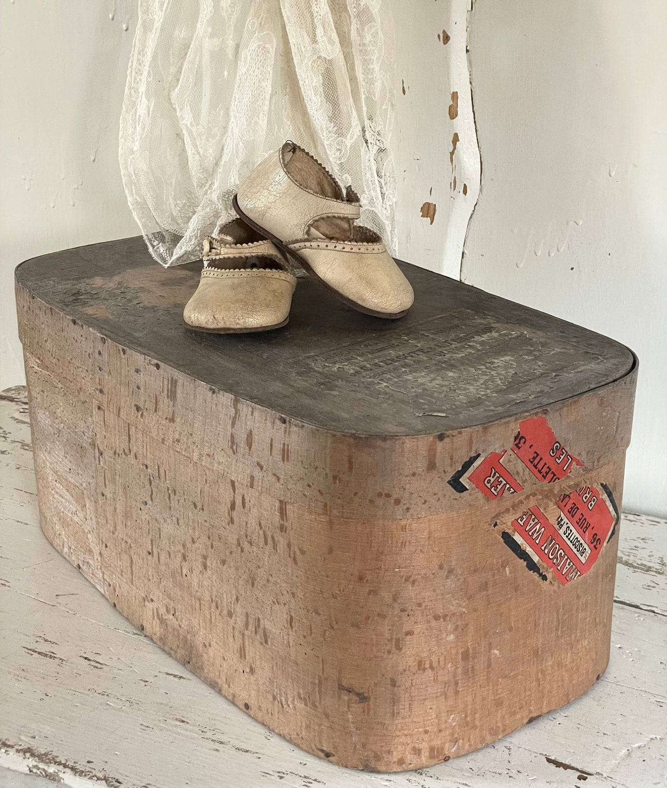 Brocante oude spanen doos met etiketjes, Antiek en Kunst, Ophalen of Verzenden