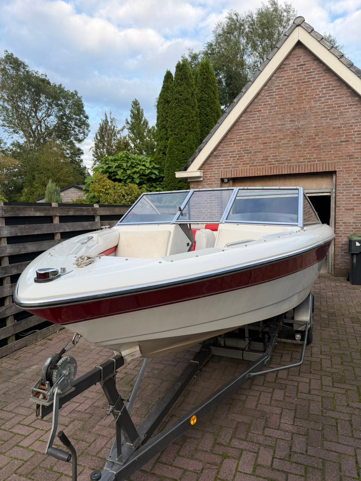 Speedboot rinker 181 135pk bowrider, Ophalen, Zo goed als nieuw, Motor en Techniek