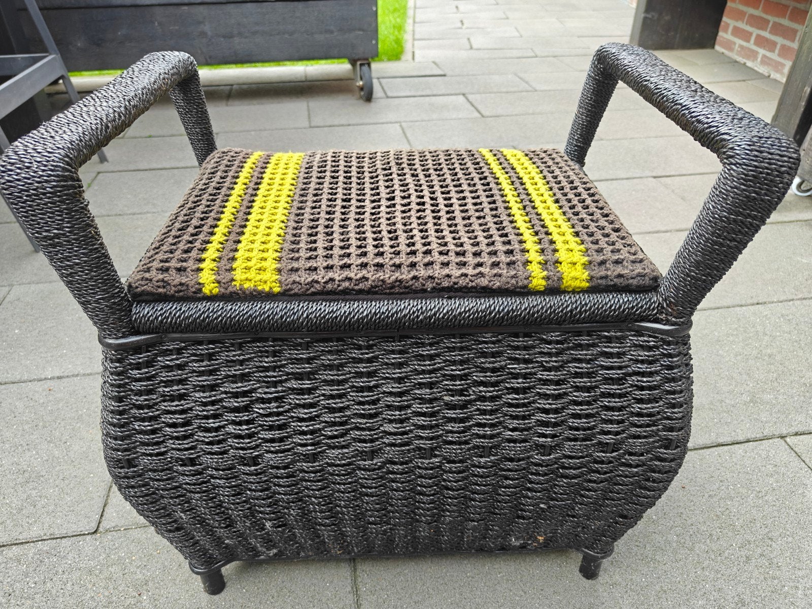 Naaibox / Opbergvakje / Zithokker, Ophalen, Gebruikt, Zwart, Praktisch en decoratief