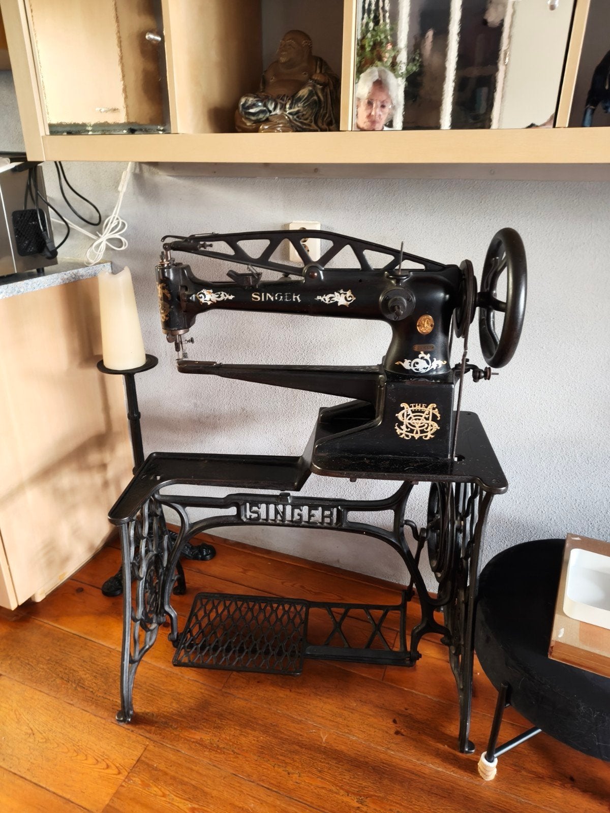 Antieke Singer Naaimachine met Onderstel, Ophalen