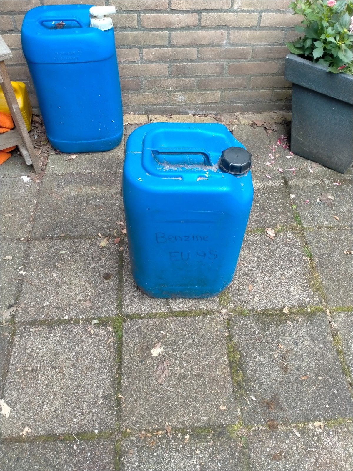 3x 20 Liter Brandstof jerrycans - Blauw en Wit, Auto diversen, Overige Auto diversen, Ophalen of Verzenden