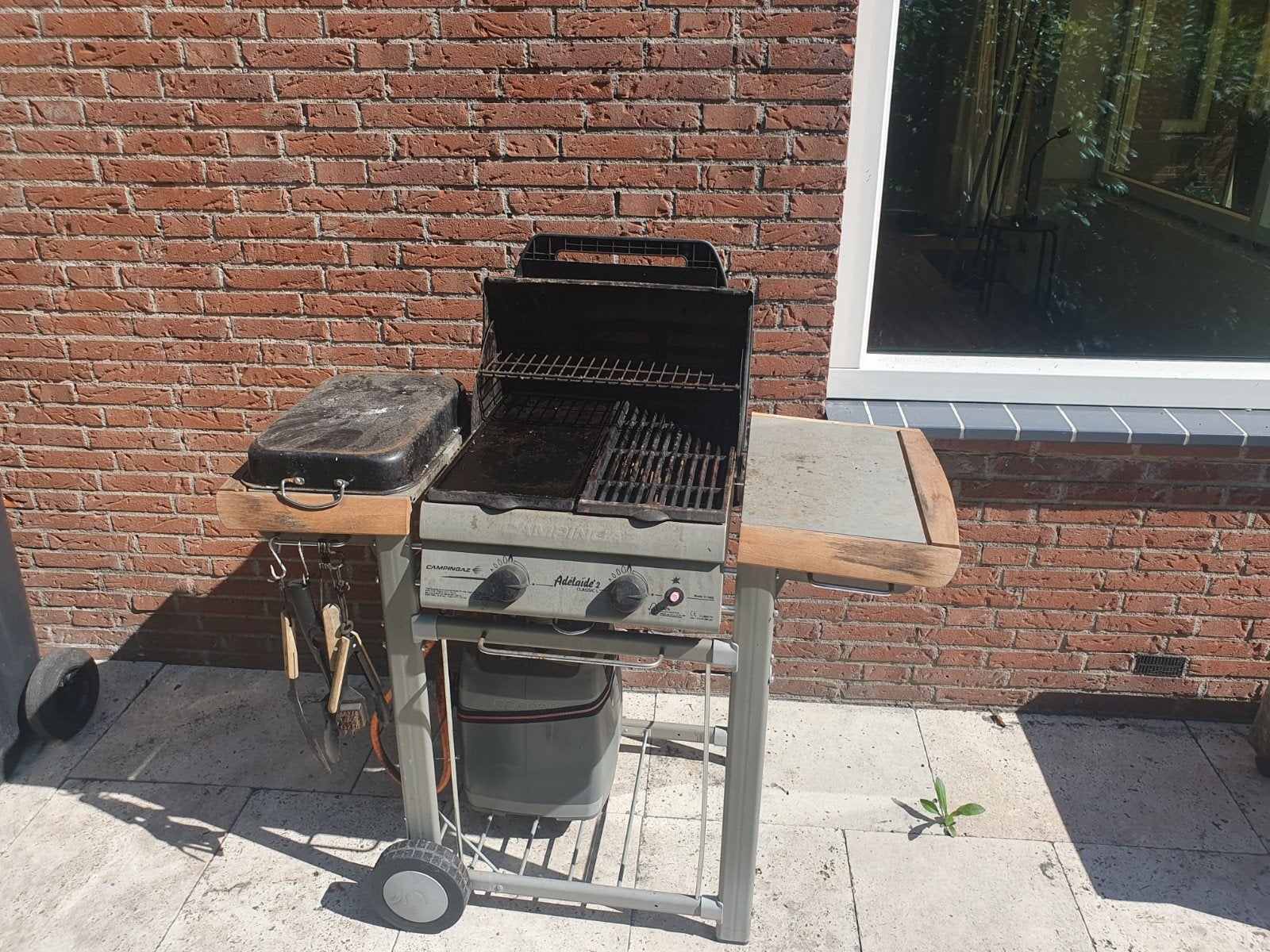 gratis kleine gas BBQ, 2 branders., Ophalen, Gebruikt