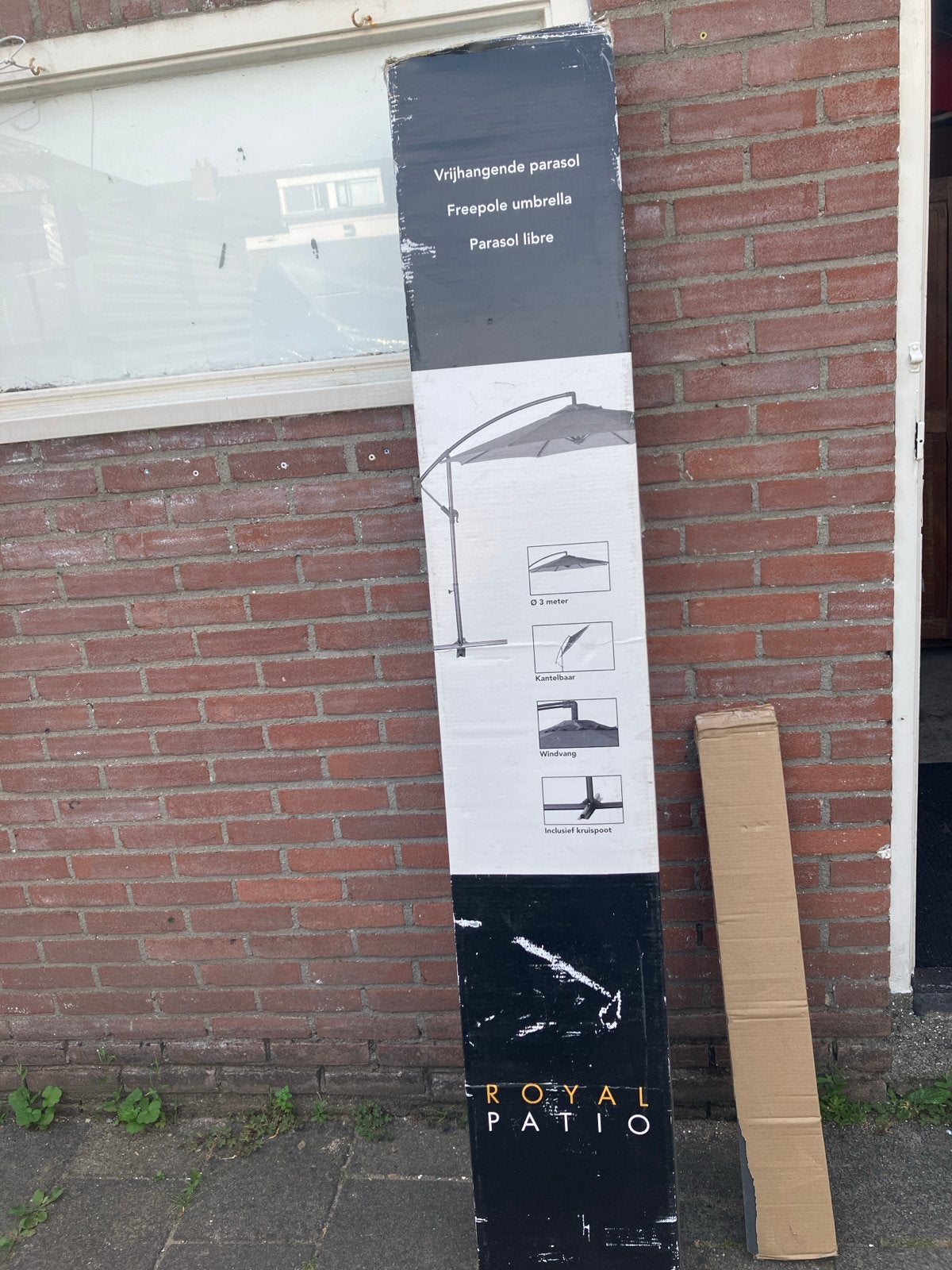 Royal Patio Zweefparasol Ø 3 meter - Kantelbaar, Tuin en Terras, Ophalen, Kantelbaar, Nieuw, 2 tot 3 meter