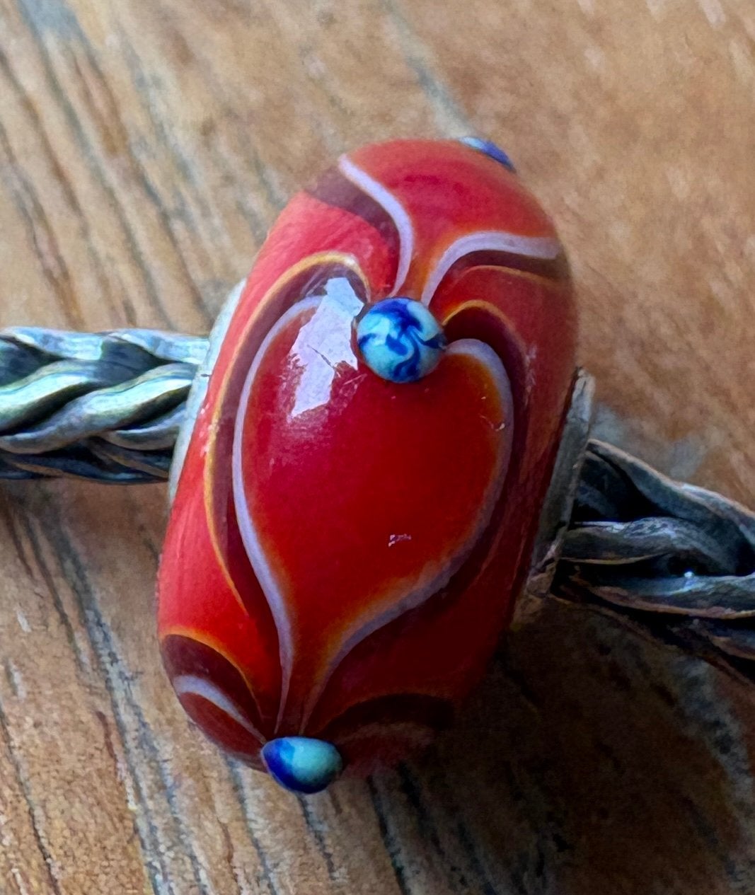 Trollbeads Kerst Uniek Rode Hartjes NIEUW, Sieraden, Tassen en Uiterlijk, Bedels, Verzenden, Nieuw, Glas of Kristal, Trollbeads