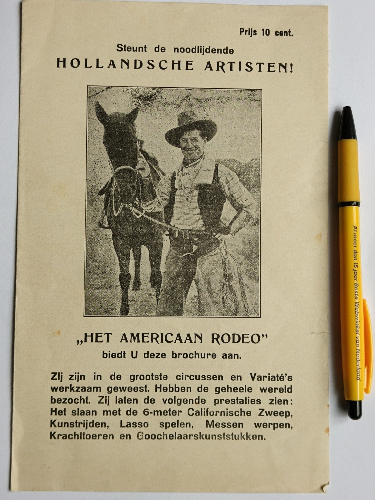 FOLDER STEUNT DE NOODLIJDENDE HOLLANDSCHE ARTISTEN!, Ophalen of Verzenden, Gelezen