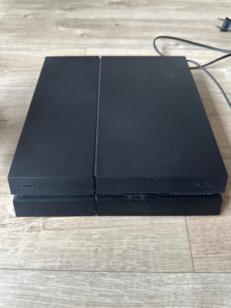 PlayStation 4 (PS4) met 2 controllers, Spelcomputers en Games, Spelcomputers | Sony PlayStation 4, Gebruikt, Original, 500 GB