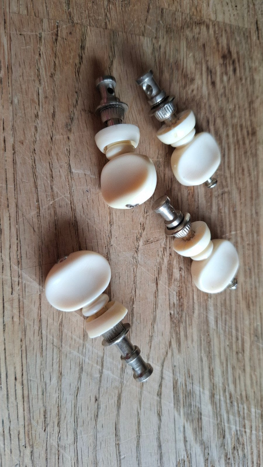 Stemknoppen, Ophalen