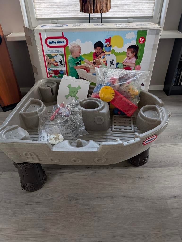NIEUW in doos: Little Tikes  Piratenboot Watertafel, Kinderen en Baby's, Speelgoed | Speeltafels, Ophalen, Nieuw