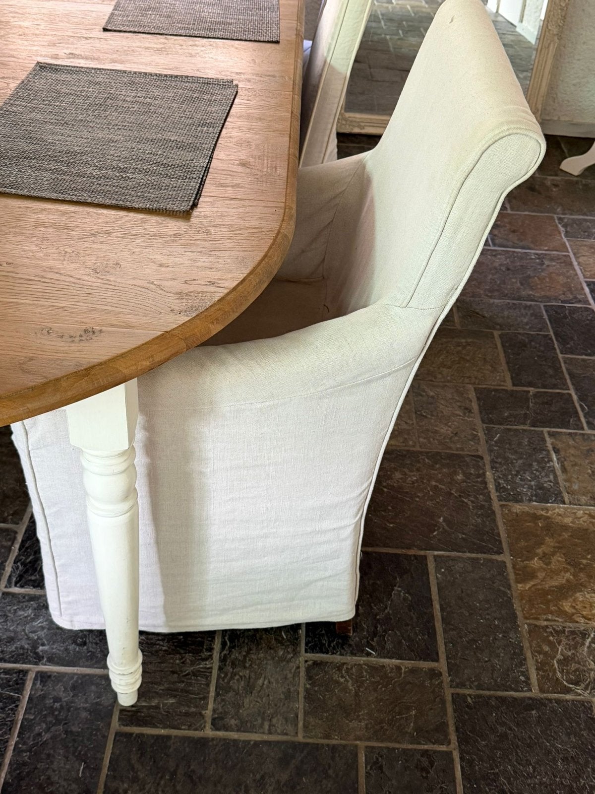 Riviera Maison Eetkamerstoelen - 2 met arm, 3 zonder, Ophalen, Gebruikt, Wit, Stof