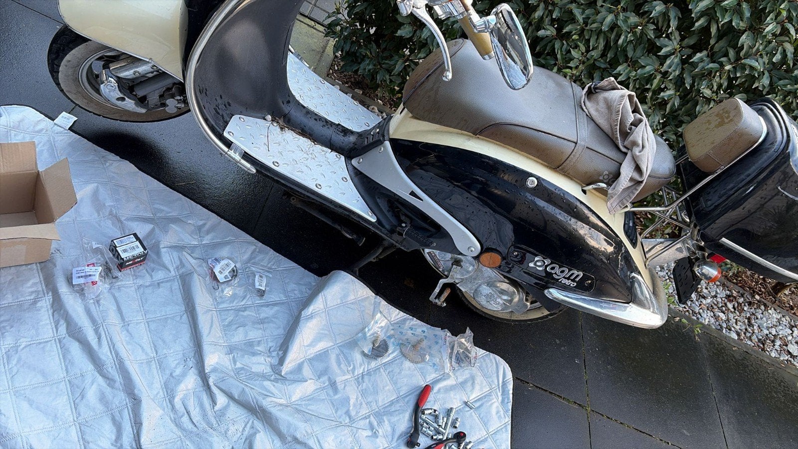 AGM V641 Retro Scooter - 2010 - Opknapper, Ophalen, Gebruikt, Benzine, AGM