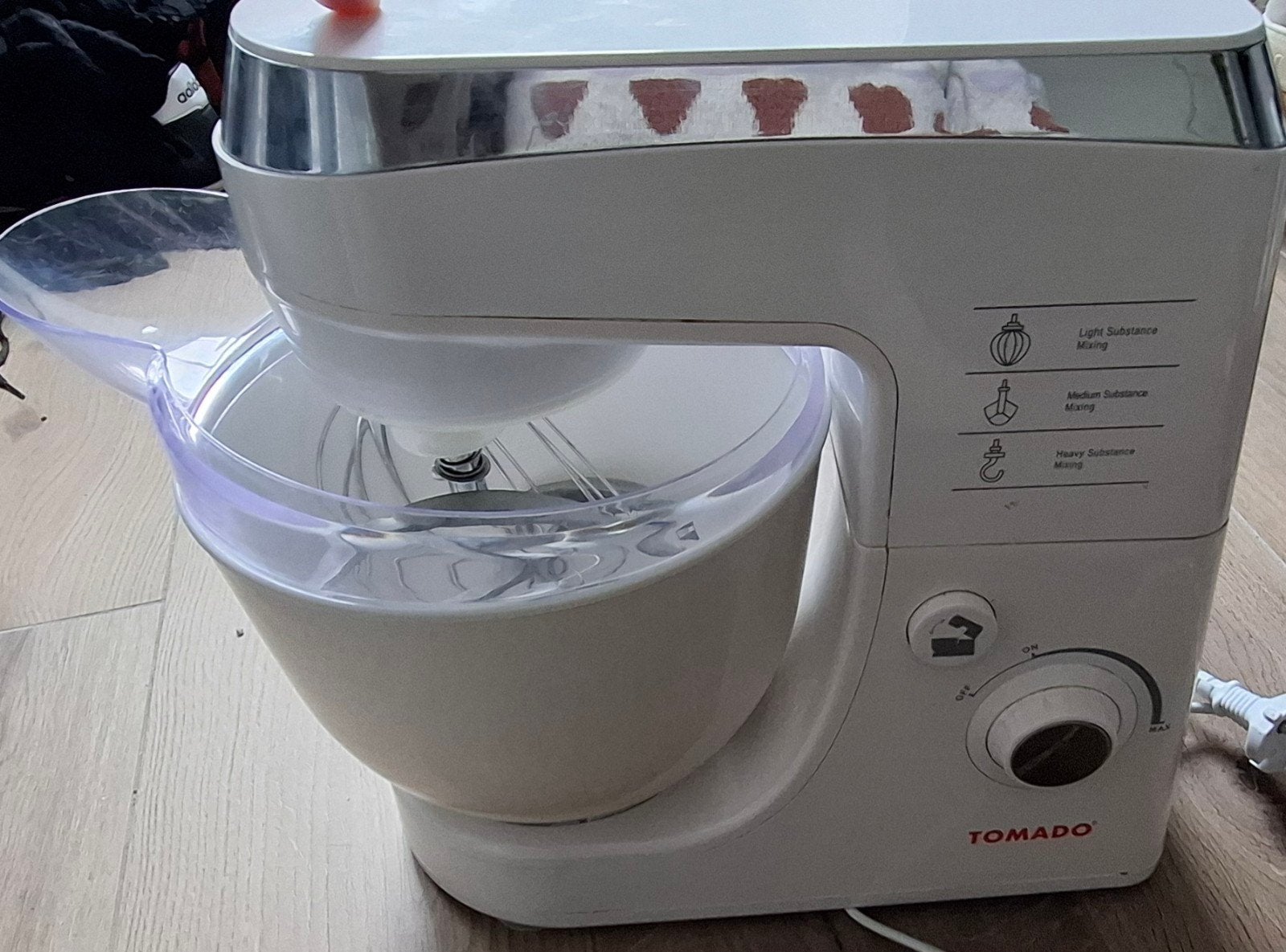 Gratis Tomado mixer, let op klep blijft open staan, Ophalen, Gebruikt, 3 snelheden of meer, 2 tot 3 liter