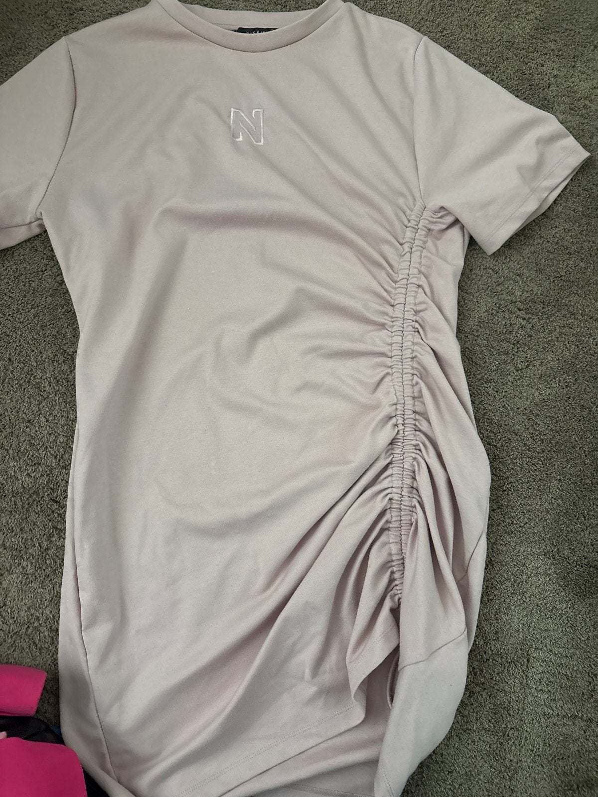 Nikkie jurk met ruches - Maat 42, Maat 42/44 (L), Ophalen of Verzenden, Zo goed als nieuw, Roze