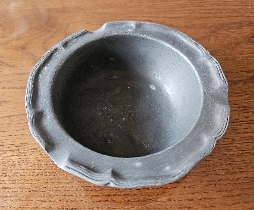 Gemarkeerde Vintage Tinnen Asbak, Antiek en Kunst, Antiek | Tin, Ophalen of Verzenden